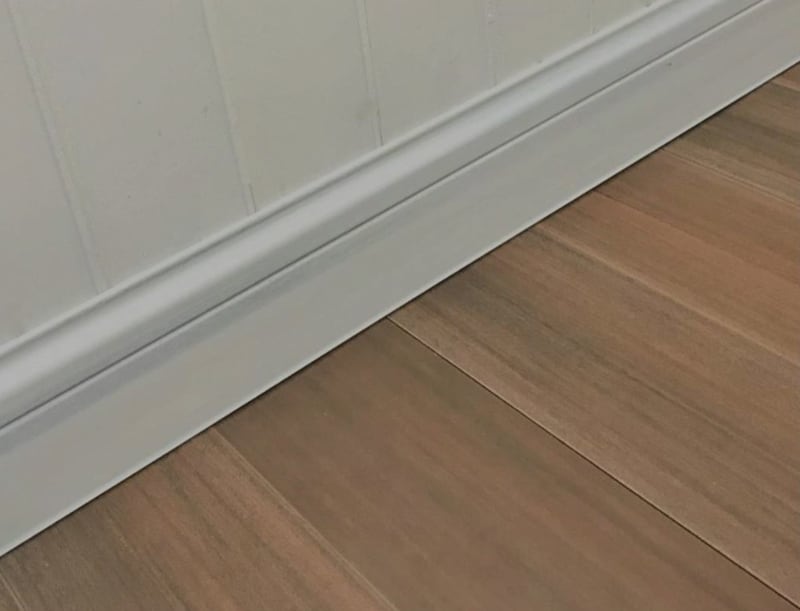 Profile wrapping lines for skirting boards by Duespohl